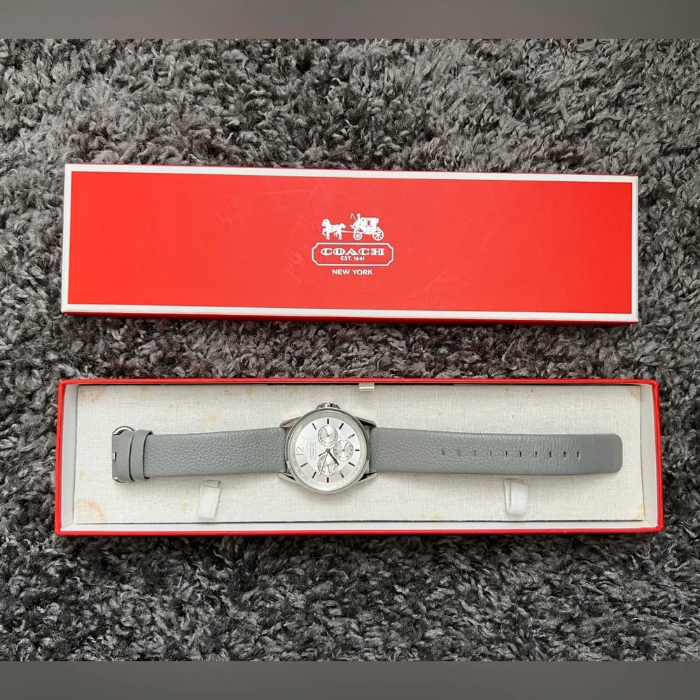 Coach Watch - Picture 3 of 5